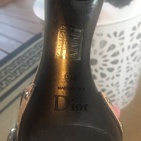 Christian Dior Slide in Healed Sandals - Picture 5 of 8